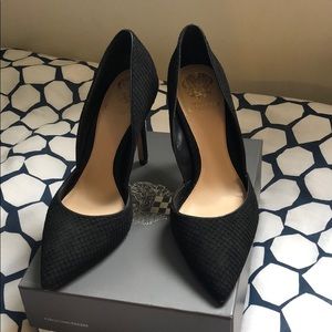 Vince Camuto Rowin Pumps in Black Suede Scales